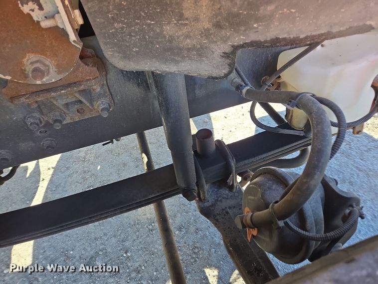 image for item YA0392 2011 Freightliner Business Class M2 106 bucket truck