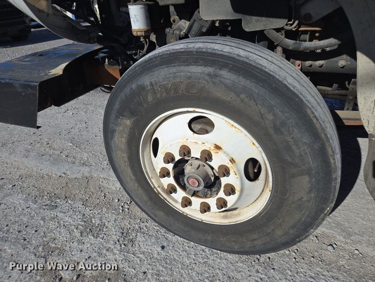 image for item YA0392 2011 Freightliner Business Class M2 106 bucket truck