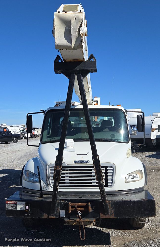 image for item YA0393 2011 Freightliner Business Class M2 106 bucket truck