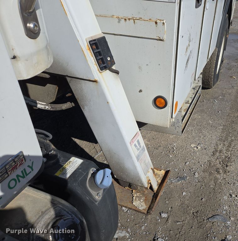 image for item YA0393 2011 Freightliner Business Class M2 106 bucket truck