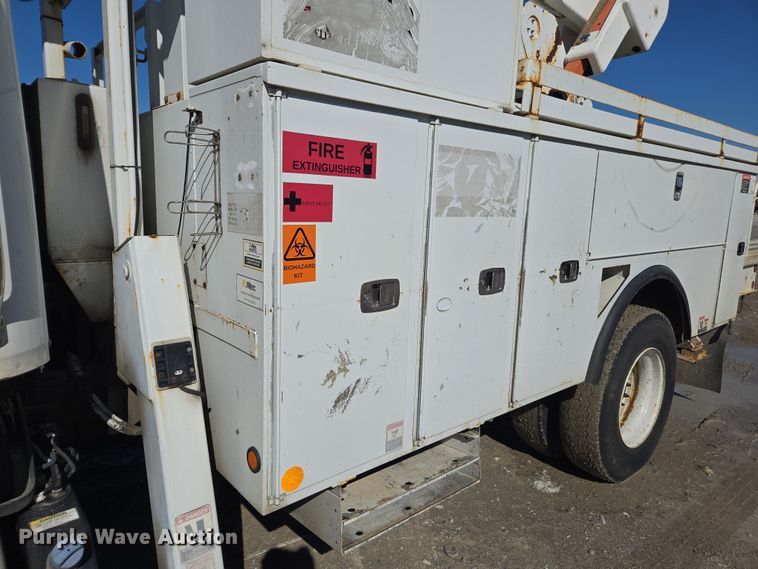 image for item YA0393 2011 Freightliner Business Class M2 106 bucket truck