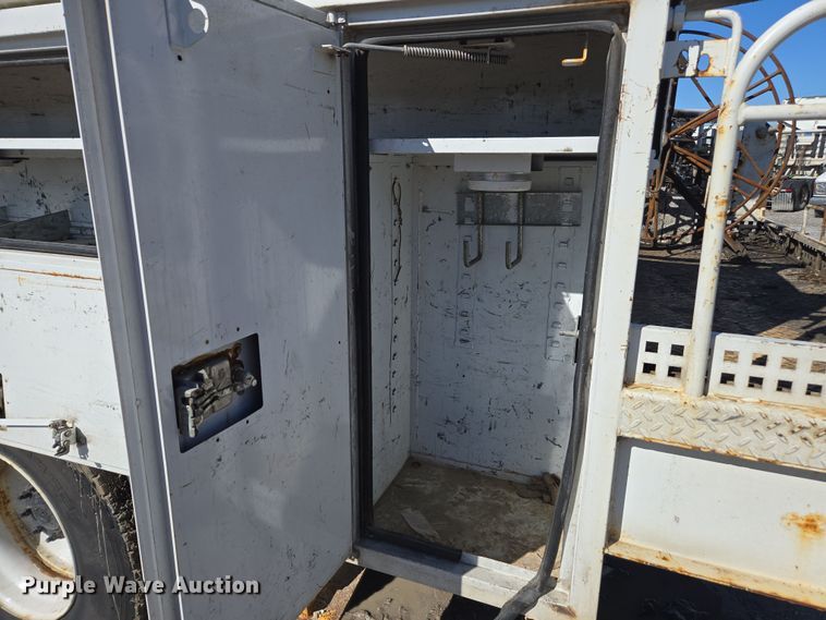 image for item YA0393 2011 Freightliner Business Class M2 106 bucket truck