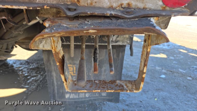 image for item YA0393 2011 Freightliner Business Class M2 106 bucket truck