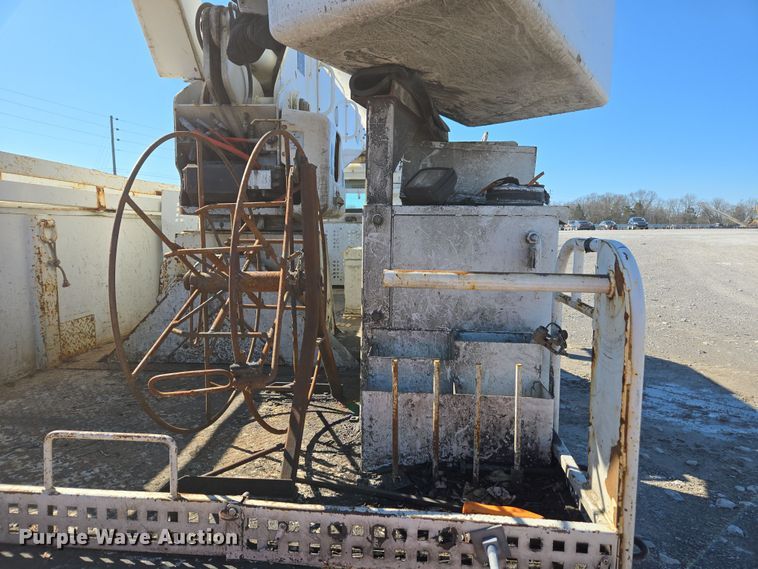 image for item YA0393 2011 Freightliner Business Class M2 106 bucket truck