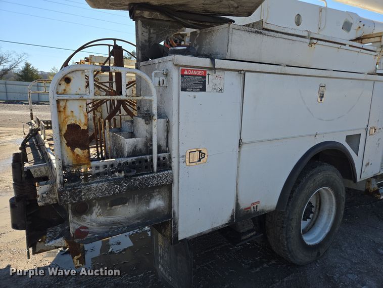 image for item YA0393 2011 Freightliner Business Class M2 106 bucket truck