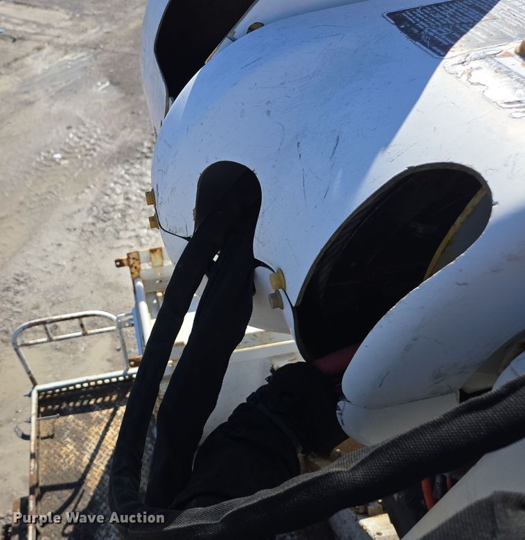 image for item YA0393 2011 Freightliner Business Class M2 106 bucket truck