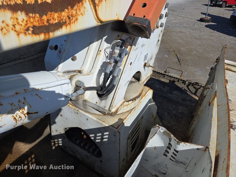 image for item YA0393 2011 Freightliner Business Class M2 106 bucket truck