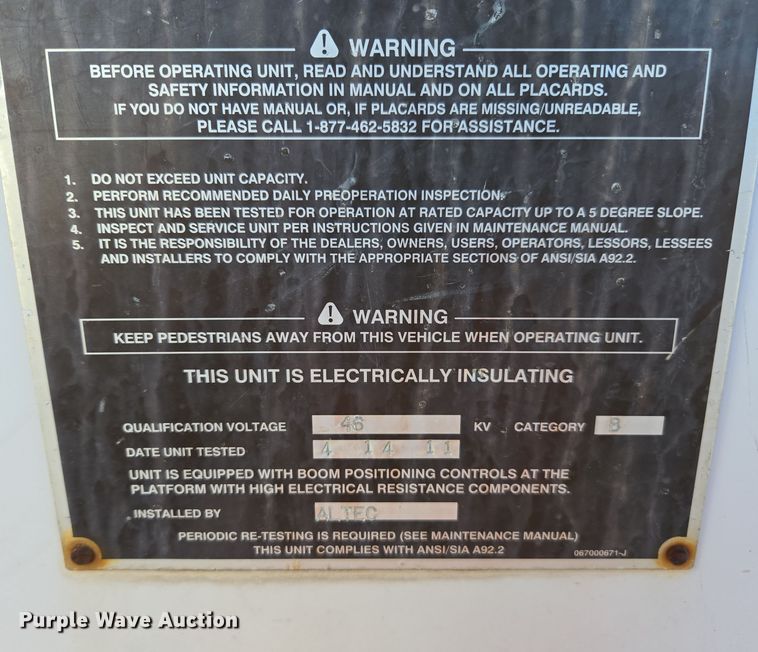 image for item YA0393 2011 Freightliner Business Class M2 106 bucket truck