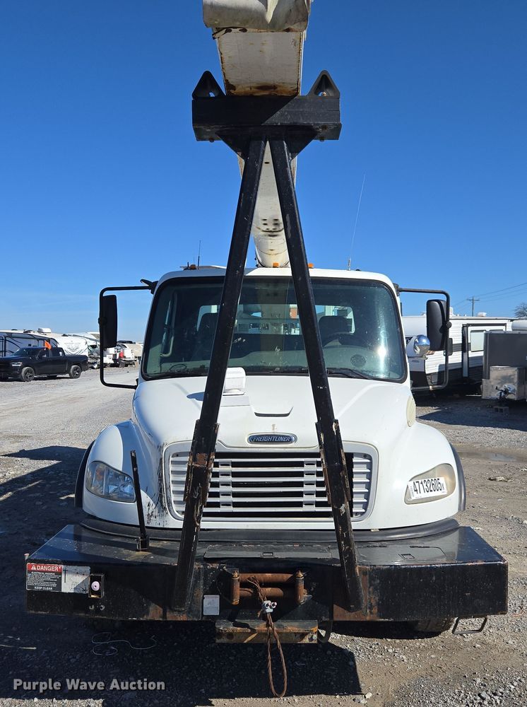 image for item YA0393 2011 Freightliner Business Class M2 106 bucket truck