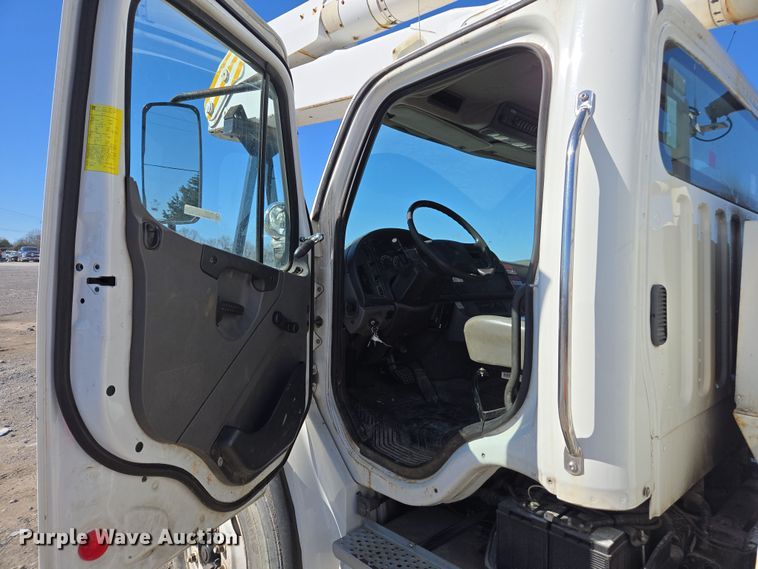 image for item YA0393 2011 Freightliner Business Class M2 106 bucket truck