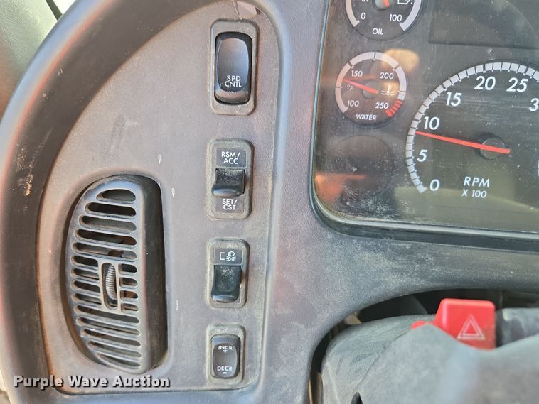 image for item YA0393 2011 Freightliner Business Class M2 106 bucket truck