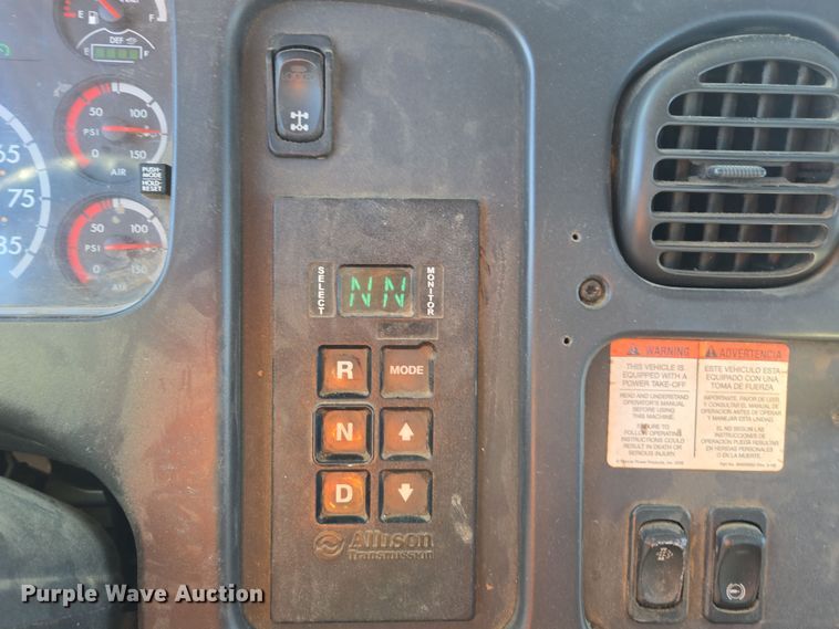 image for item YA0393 2011 Freightliner Business Class M2 106 bucket truck