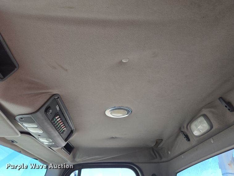 image for item YA0393 2011 Freightliner Business Class M2 106 bucket truck