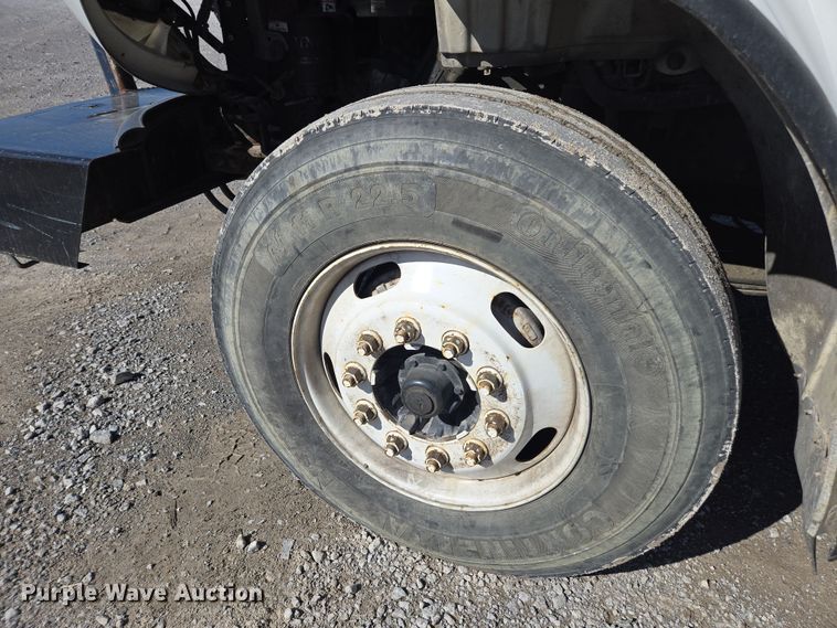 image for item YA0393 2011 Freightliner Business Class M2 106 bucket truck