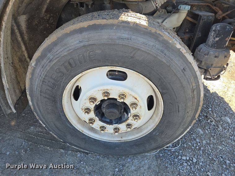 image for item YA0393 2011 Freightliner Business Class M2 106 bucket truck