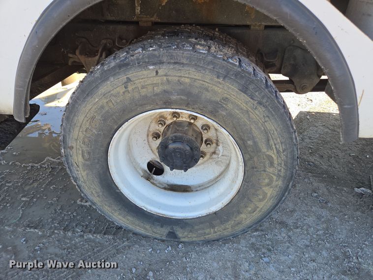 image for item YA0393 2011 Freightliner Business Class M2 106 bucket truck