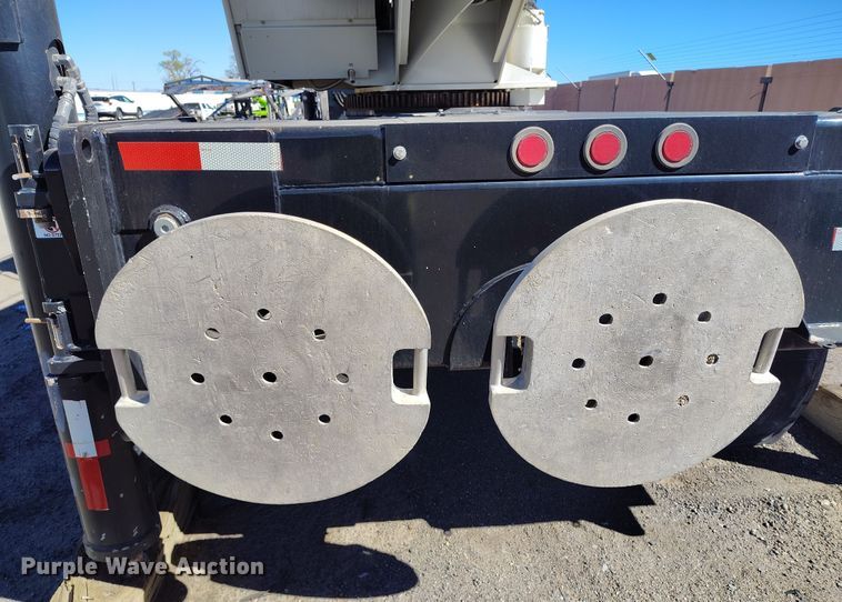 image for item YA0394 National Crane NBT55 crane truck bed