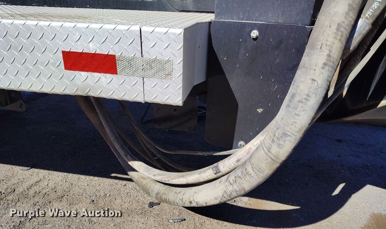 image for item YA0394 National Crane NBT55 crane truck bed