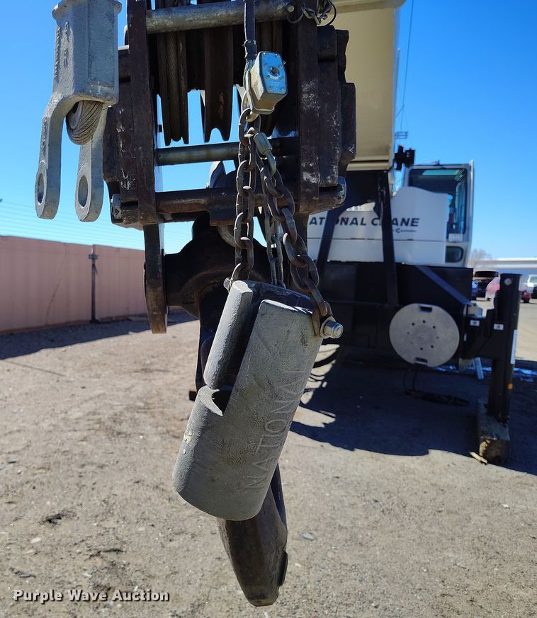 image for item YA0394 National Crane NBT55 crane truck bed