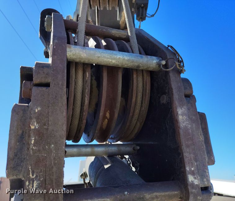 image for item YA0394 National Crane NBT55 crane truck bed