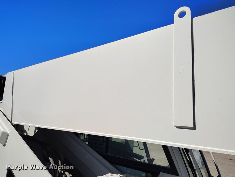 image for item YA0394 National Crane NBT55 crane truck bed