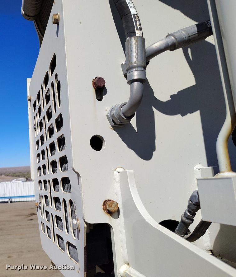 image for item YA0394 National Crane NBT55 crane truck bed