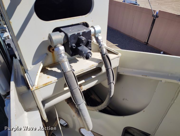 image for item YA0394 National Crane NBT55 crane truck bed