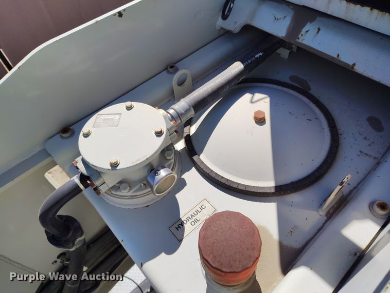 image for item YA0394 National Crane NBT55 crane truck bed