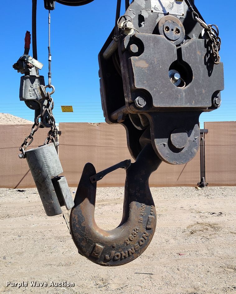 image for item YA0394 National Crane NBT55 crane truck bed