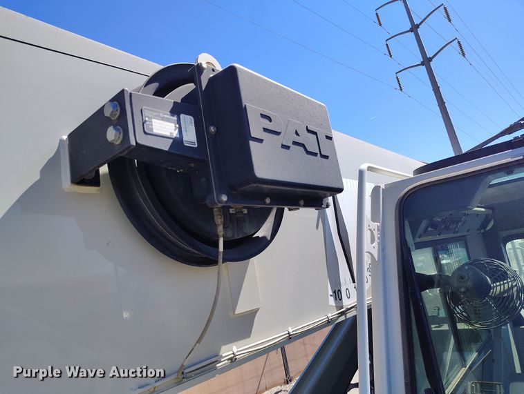 image for item YA0394 National Crane NBT55 crane truck bed