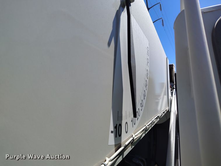 image for item YA0394 National Crane NBT55 crane truck bed