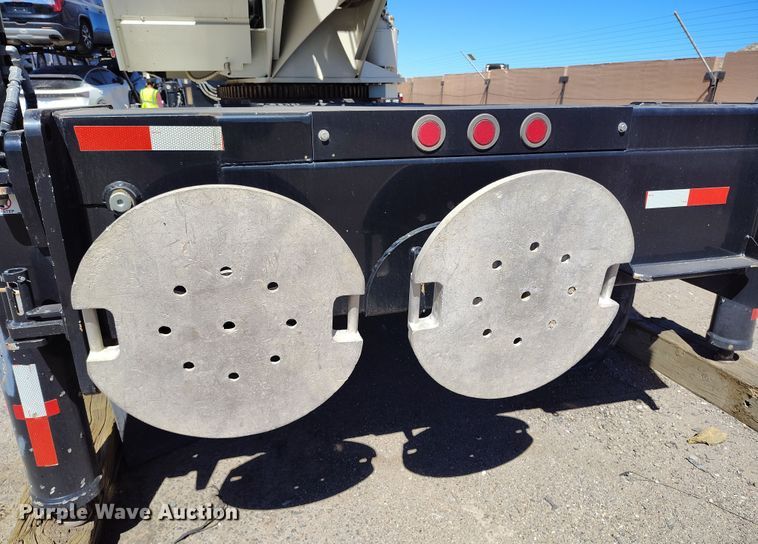 image for item YA0394 National Crane NBT55 crane truck bed