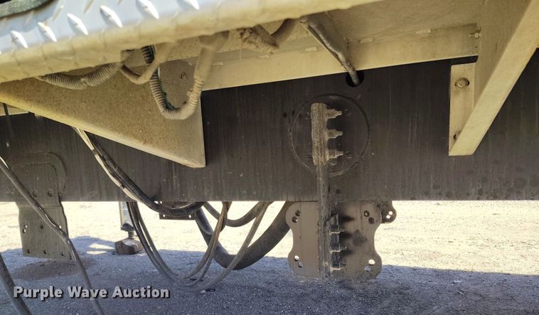 image for item YA0394 National Crane NBT55 crane truck bed