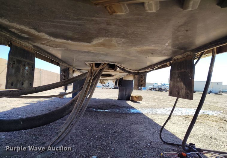 image for item YA0394 National Crane NBT55 crane truck bed