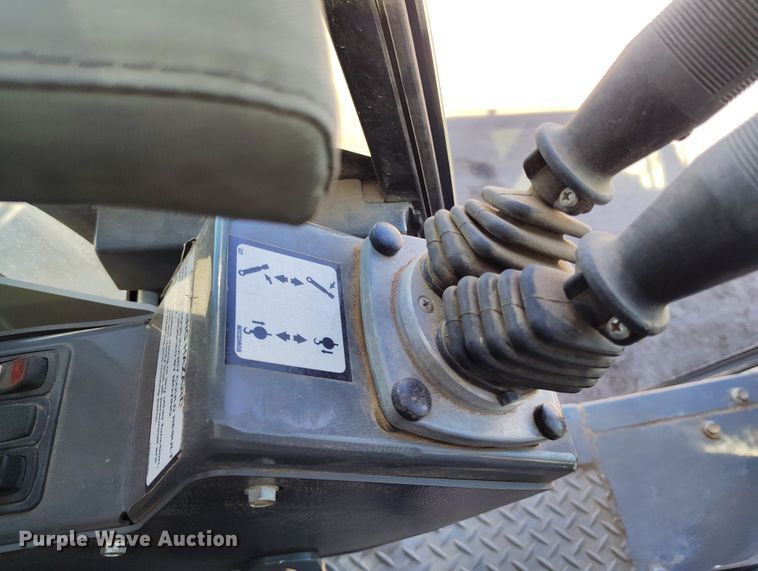 image for item YA0394 National Crane NBT55 crane truck bed