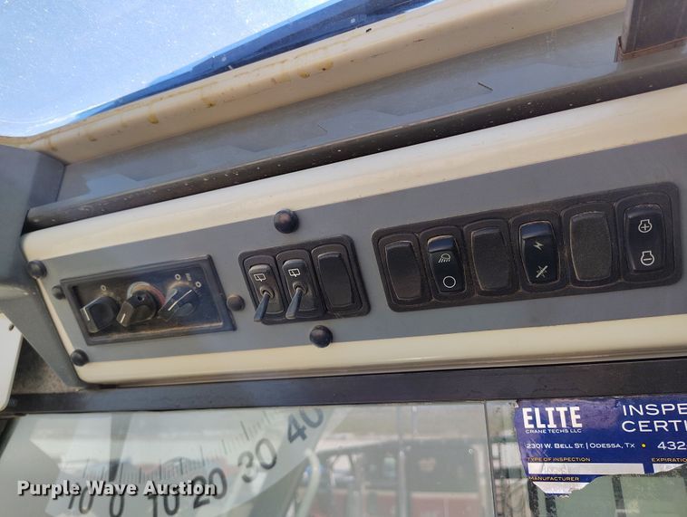 image for item YA0394 National Crane NBT55 crane truck bed