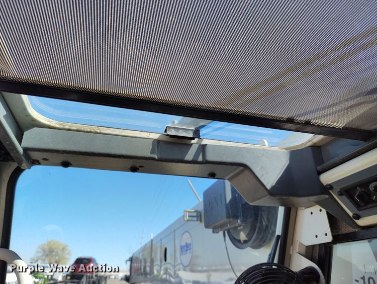 image for item YA0394 National Crane NBT55 crane truck bed