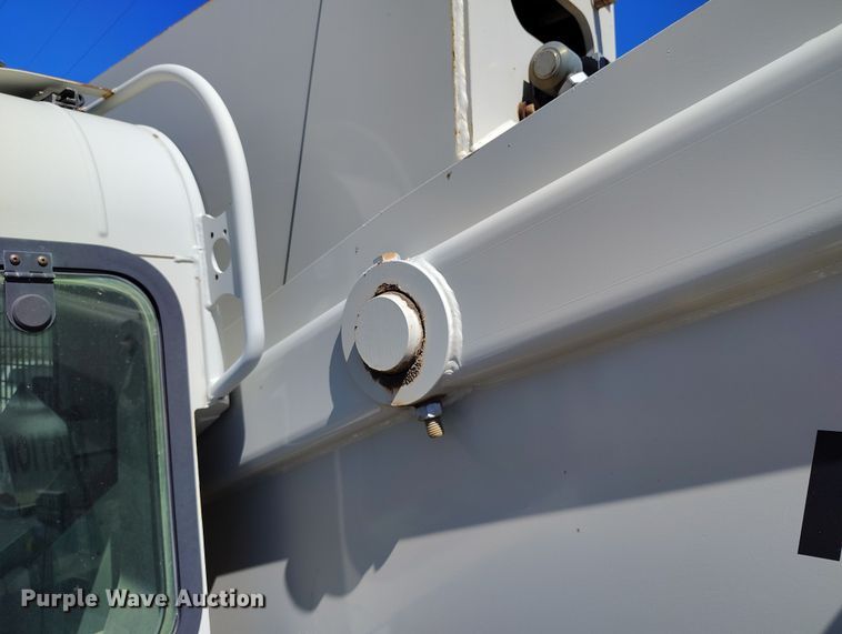 image for item YA0394 National Crane NBT55 crane truck bed