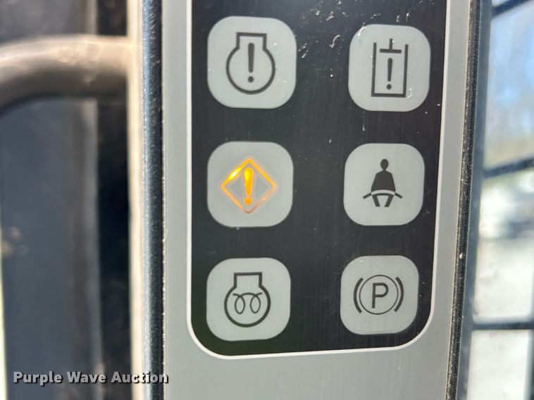 image for item YA0400 2016 Case TR340 tracked skid steer loader