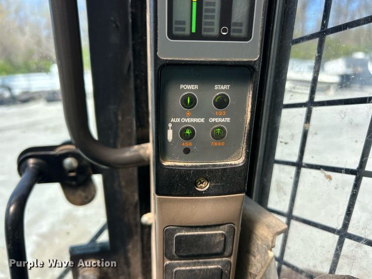 image for item YA0400 2016 Case TR340 tracked skid steer loader