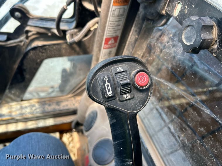 image for item YA0400 2016 Case TR340 tracked skid steer loader