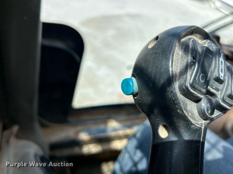 image for item YA0400 2016 Case TR340 tracked skid steer loader