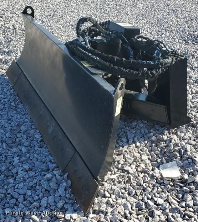 image for item YA0441 2019 Caterpillar 424-0450 skid steer dozer blade