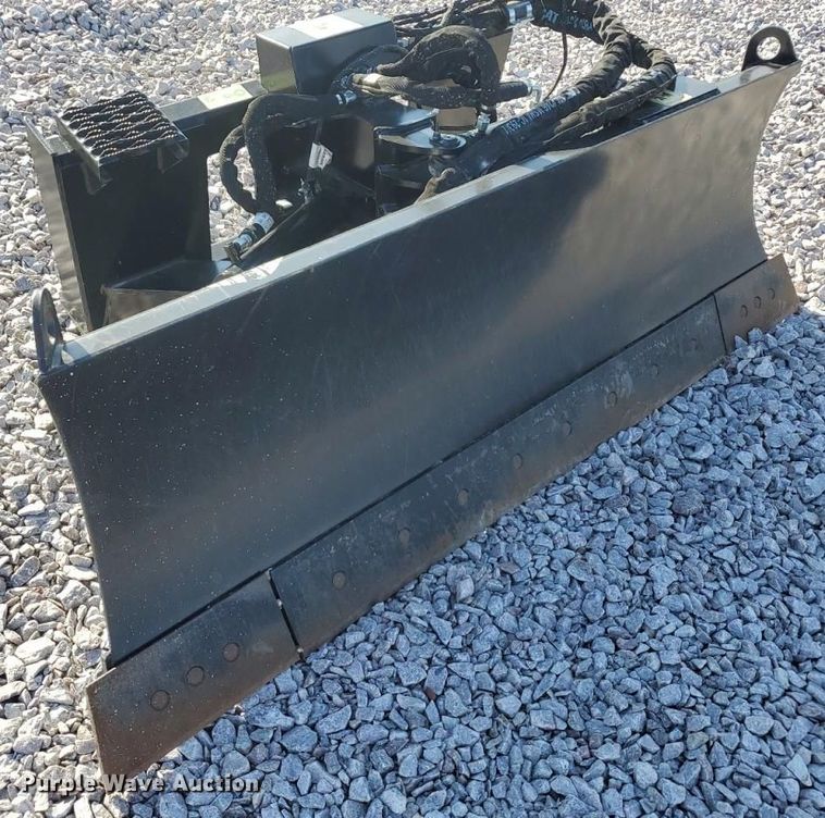 image for item YA0441 2019 Caterpillar 424-0450 skid steer dozer blade