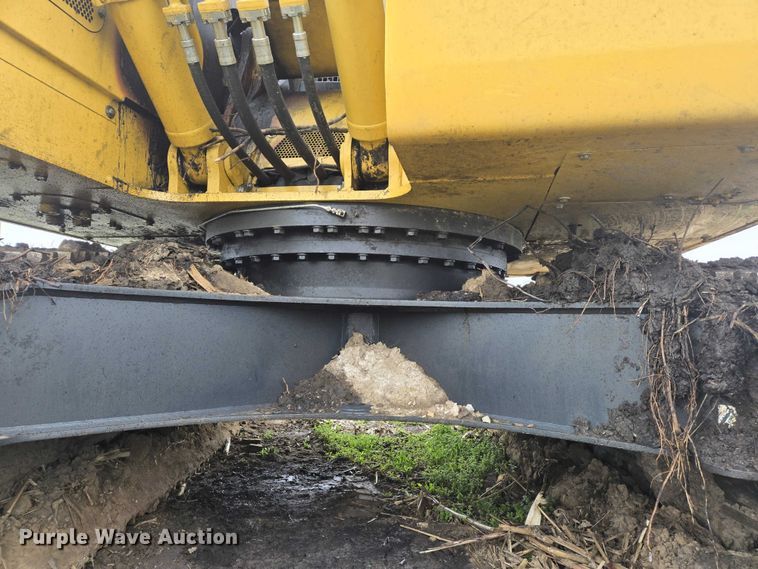 image for item YA0445 2024 Komatsu PC238USLC-11 excavator