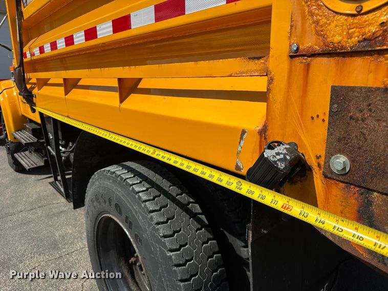 image for item DH9895 1999 International 4900 dump truck