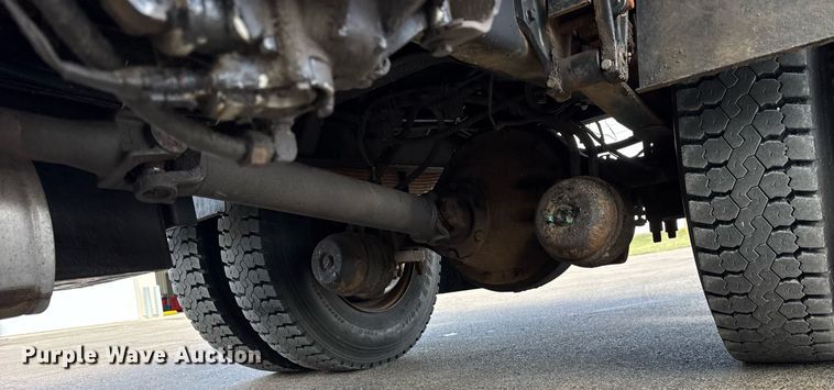 image for item DH9895 1999 International 4900 dump truck