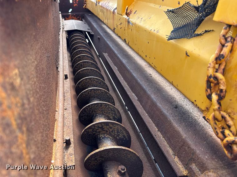 image for item DH9895 1999 International 4900 dump truck