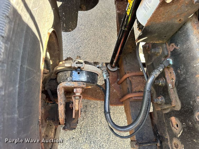 image for item DH9895 1999 International 4900 dump truck