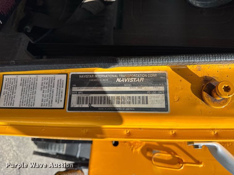 image for item DH9895 1999 International 4900 dump truck